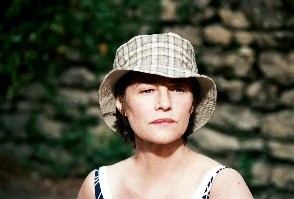 「スイミング・プール」シャーロット・ランプリングの画像