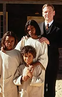 「裸足の1500マイル」ケネス・ブラナー & Laura Monaghan & Everlyn Sampi & Tianna Sansburyの画像