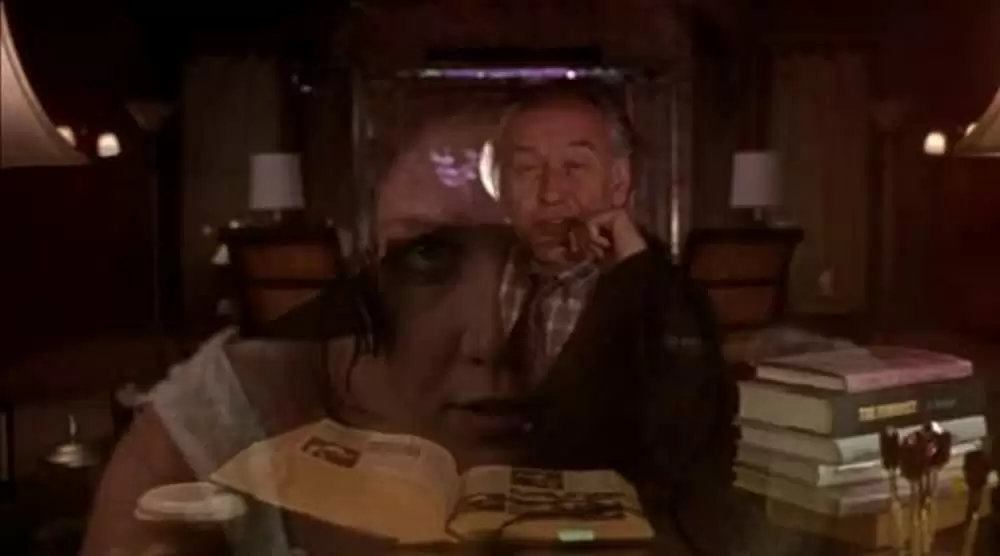 「セクレタリー」パトリック・ボーショー & マギー・ギレンホールの画像