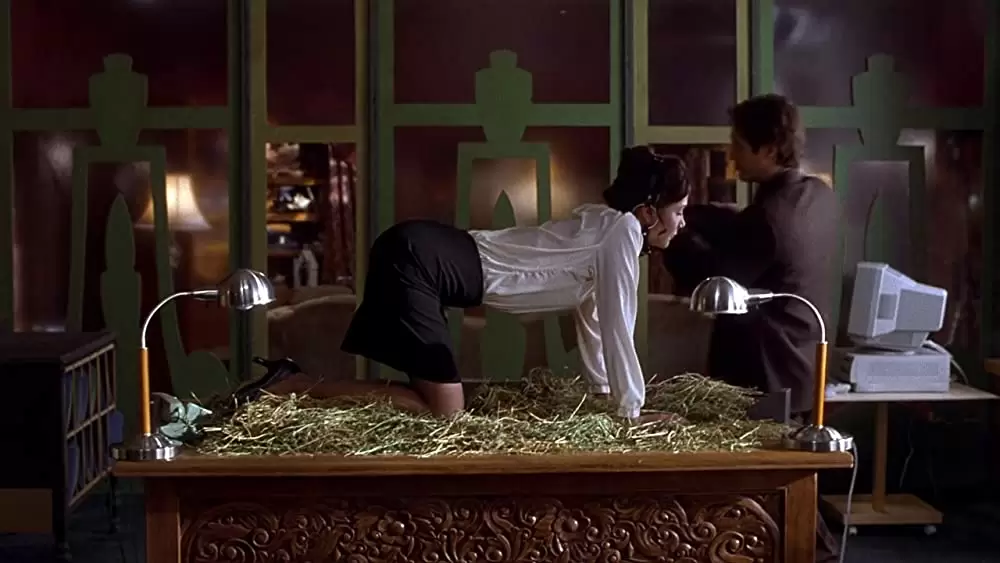 「セクレタリー」ジェームズ・スペイダー & マギー・ギレンホールの画像