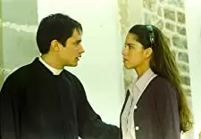 「アマロ神父の罪」ガエル・ガルシア・ベルナル & アナ・クラウディア・タランコンの画像