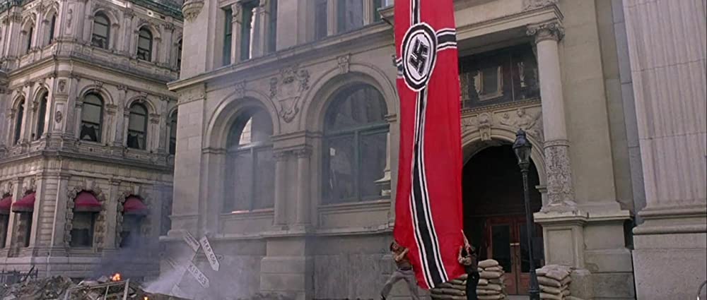 「トリコロールに燃えて」の画像