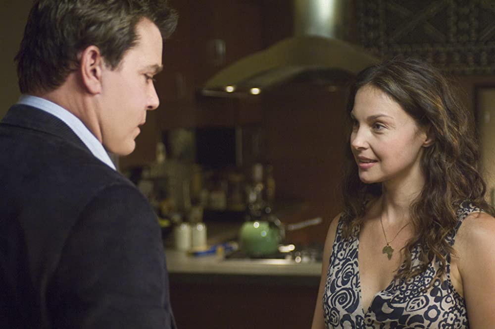 「正義のゆくえ I.C.E.特別捜査官」アシュレイ・ジャッド & レイ・リオッタの画像