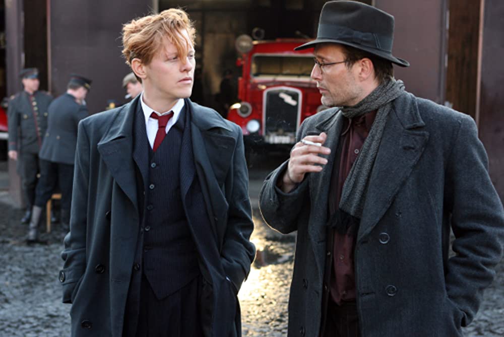 「誰がため」トゥーレ・リントハート & マッツ・ミケルセンの画像