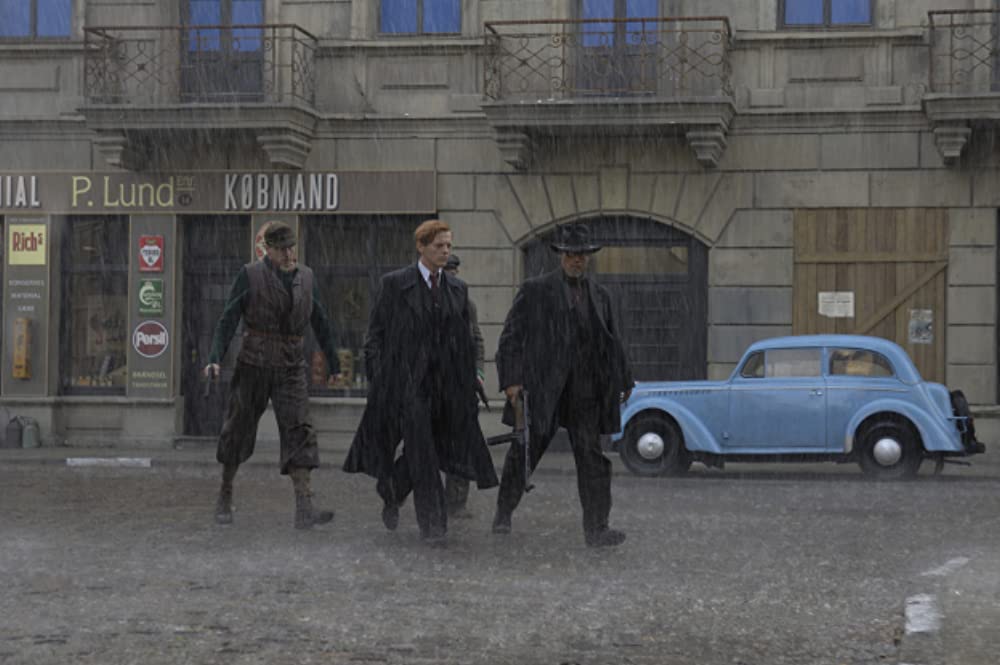 「誰がため」トゥーレ・リントハート & マッツ・ミケルセンの画像