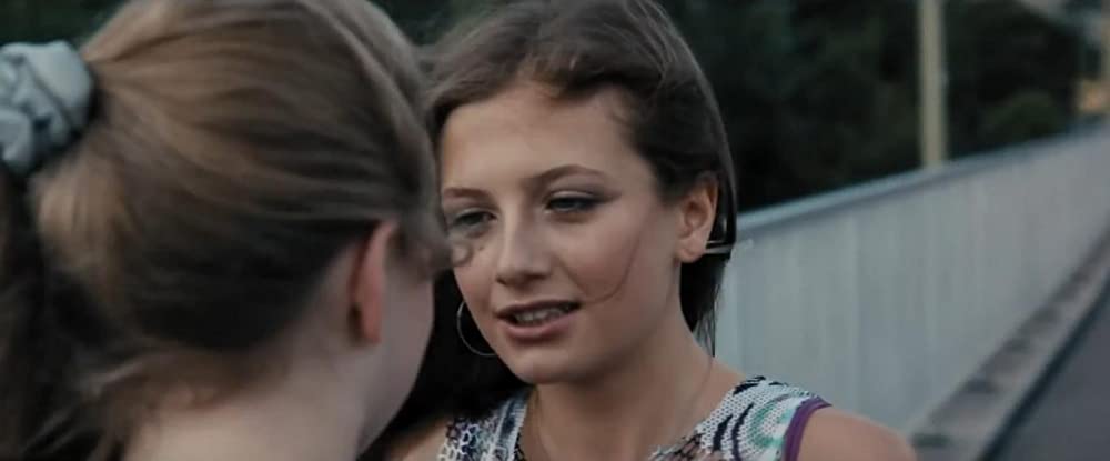 「ブルー・マインド」ルナ・ベドラー & ゾーイ・パスティル・ホルトアイゼンの画像