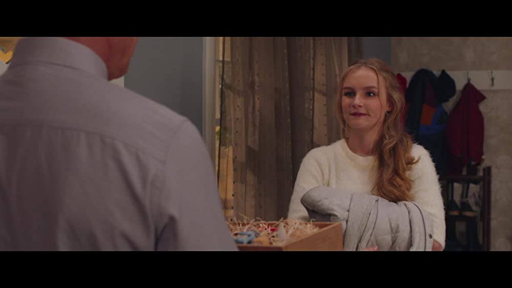 「ベター・ウォッチ・アウト: クリスマスの侵略者」オリビア・デヨングの画像