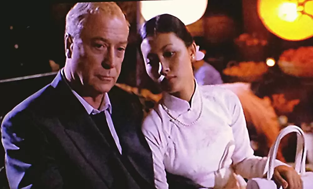 「愛の落日」マイケル・ケイン & Do Thi Hai Yenの画像