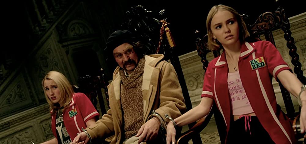 コンビニ・ウォーズ バイトJK VS ミニナチ軍団の画像