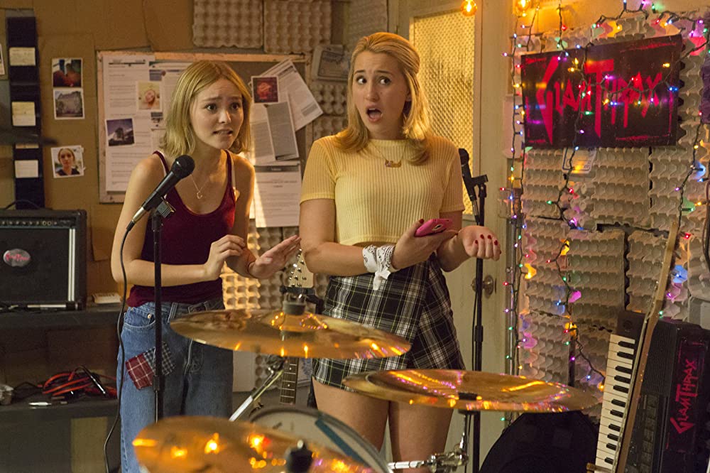 コンビニ・ウォーズ バイトJK VS ミニナチ軍団の画像