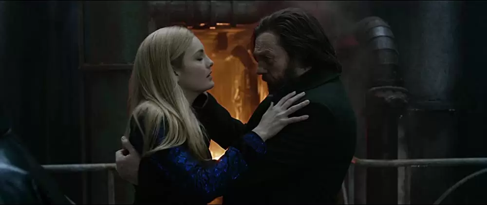 「移動都市／モータル・エンジン」ヒューゴ・ウィービング & レイラ・ジョージの画像