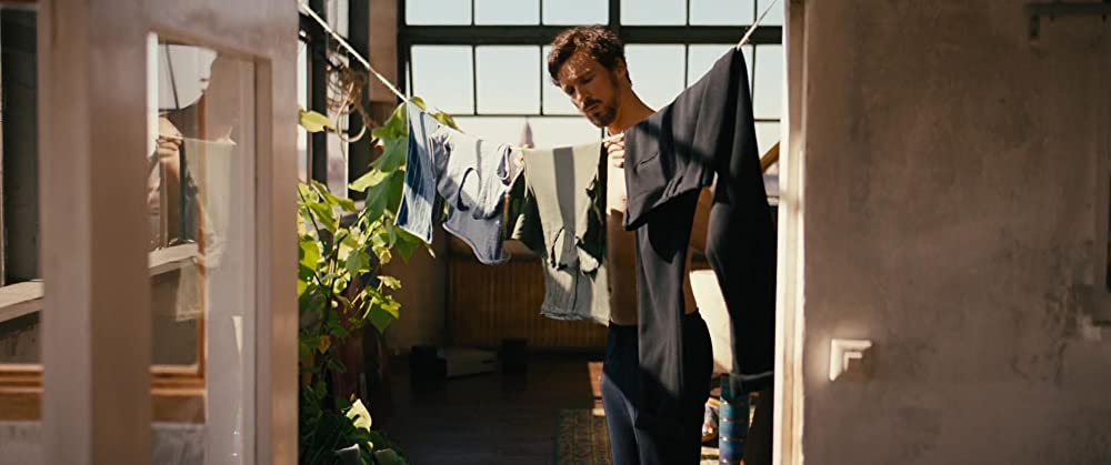 「100日間のシンプルライフ」フロリアン・ダービト・フィッツの画像