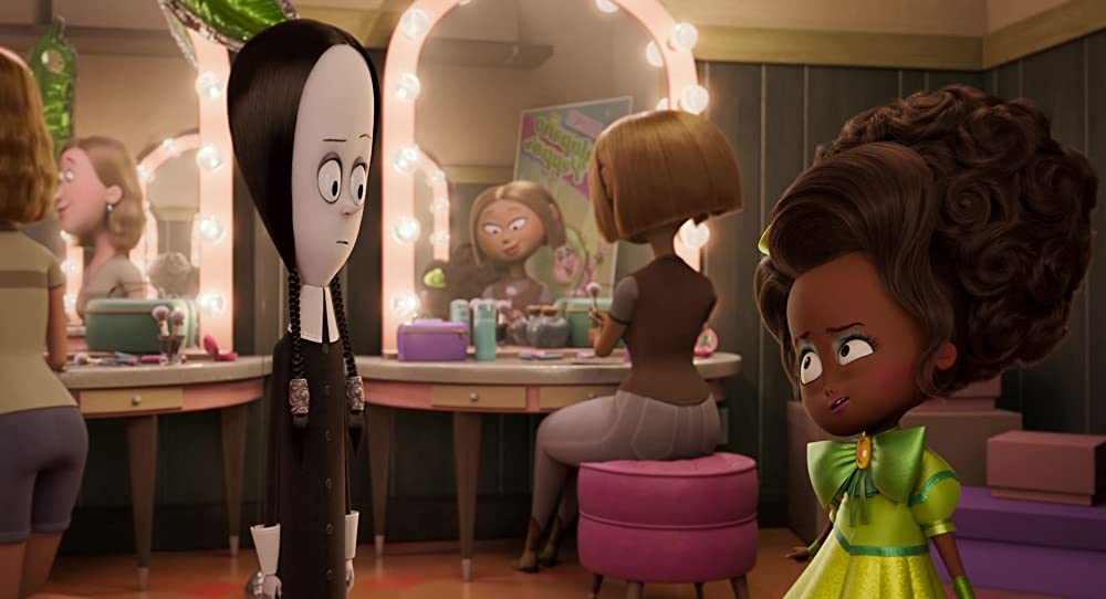 「アダムス・ファミリー2 アメリカ横断旅行！」カイラ・プラット & クロエ・グレース・モレッツの画像