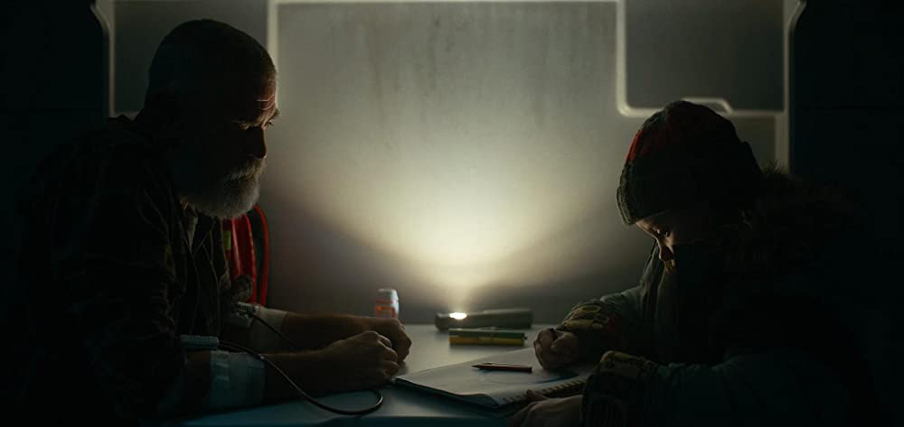 「ミッドナイト・スカイ」ジョージ・クルーニー & Caoilinn Springallの画像