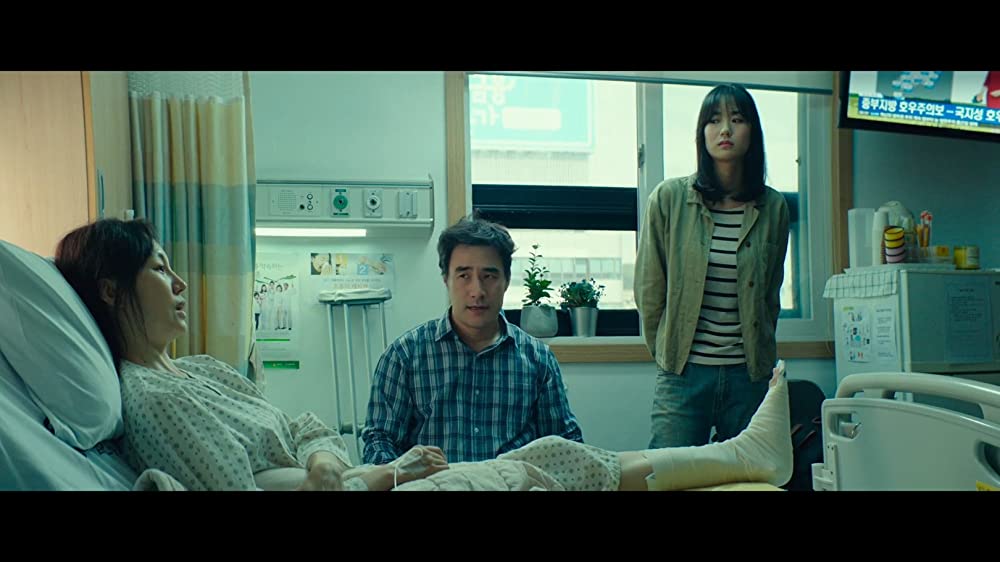 藁にもすがる獣たちの画像