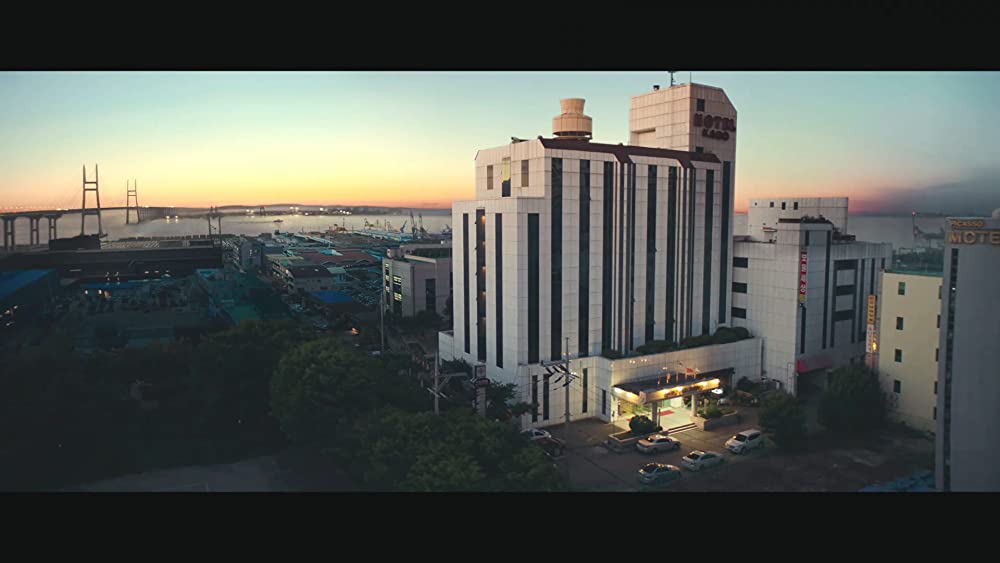 藁にもすがる獣たちの画像