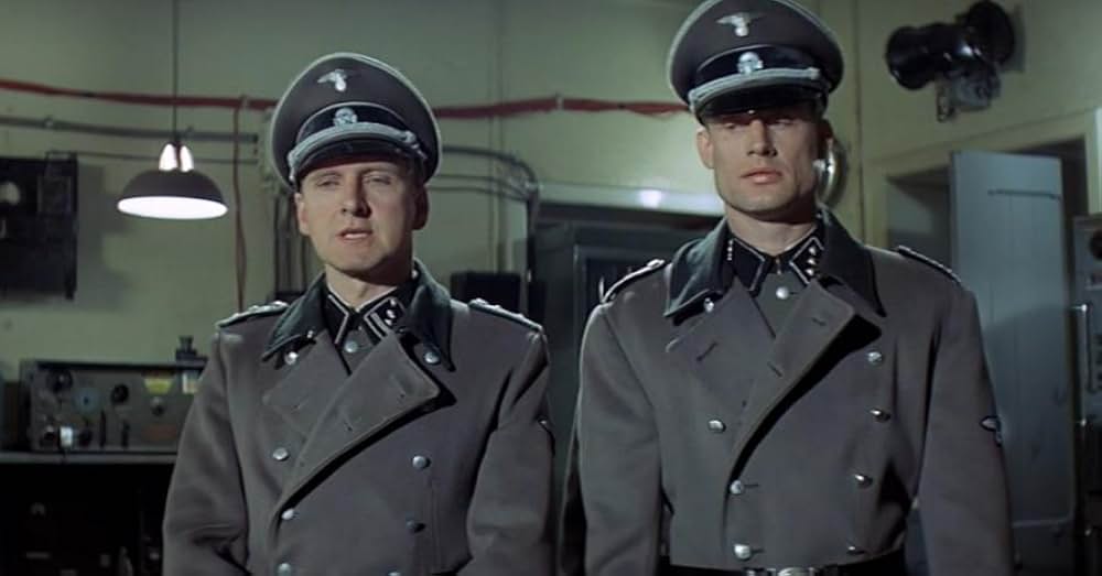 鷲は舞いおりたの画像