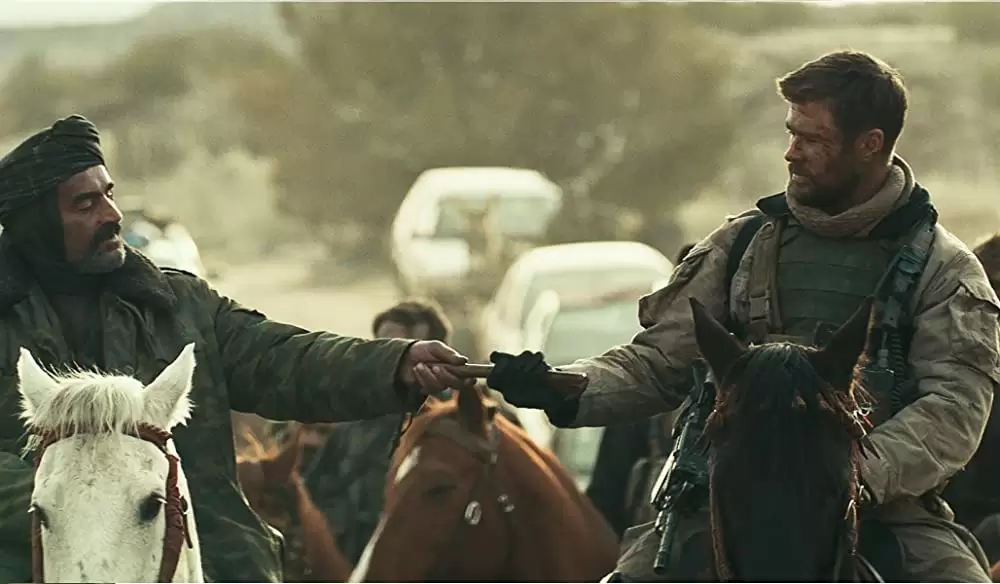 「ホース・ソルジャー」ナビド・ネガーバン & クリス・ヘムズワースの画像