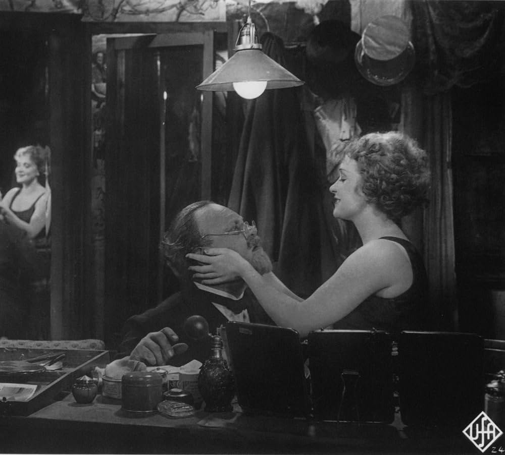 嘆きの天使の画像