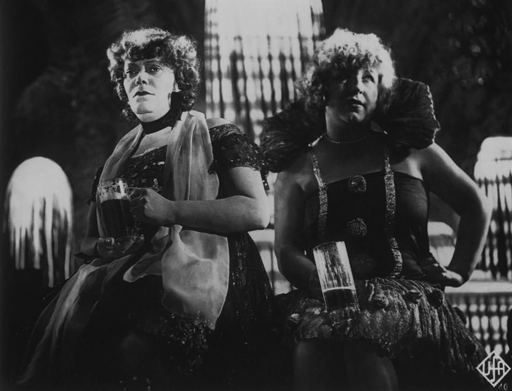 嘆きの天使の画像