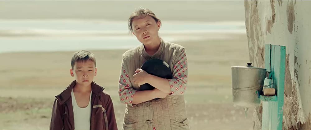 オルジャスの白い馬の画像