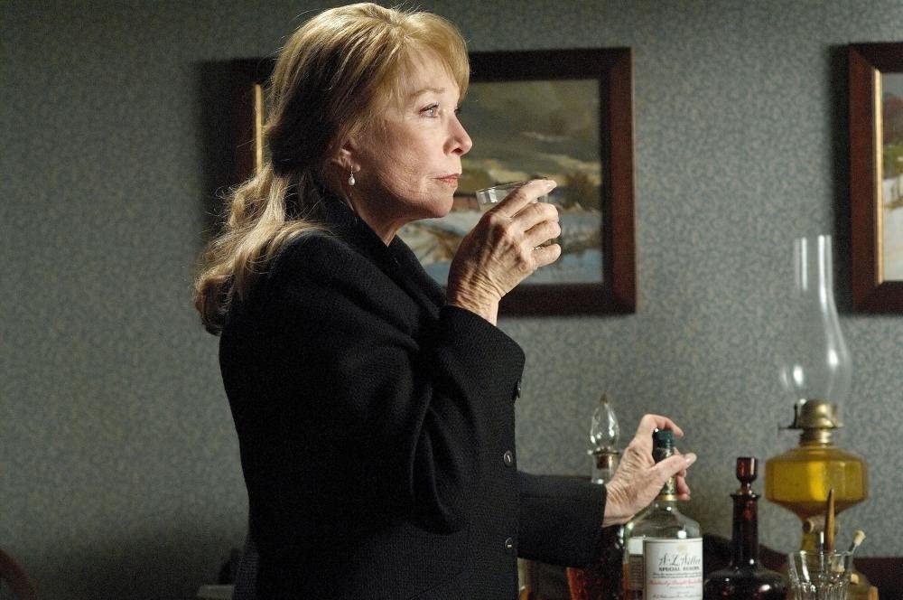 「あの日の指輪を待つきみへ」シャーリー・マクレーンの画像