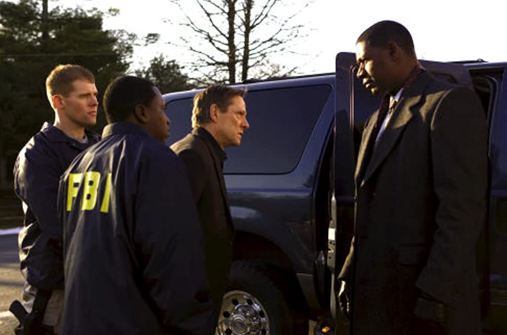 「アメリカを売った男」クリス・クーパー & デニス・ヘイスバートの画像