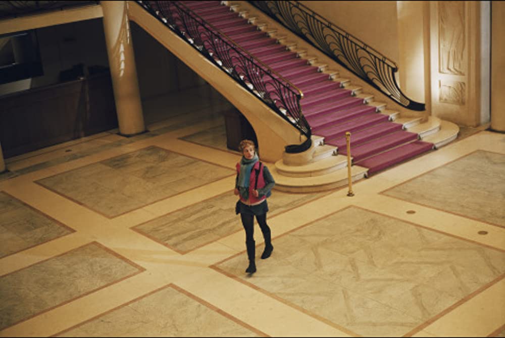 「モンテーニュ通りのカフェ」セシル・ドゥ・フランスの画像