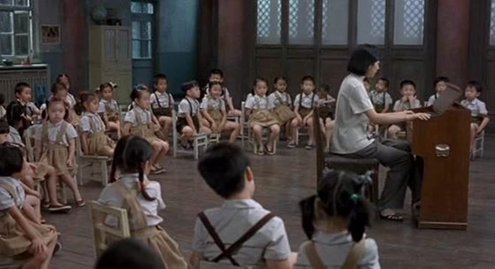 小さな赤い花の画像