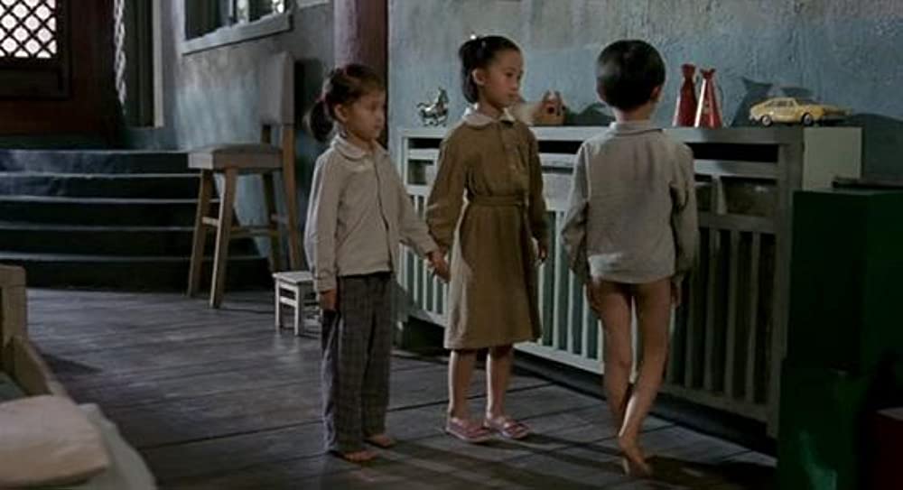 小さな赤い花の画像