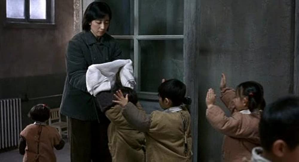 小さな赤い花の画像