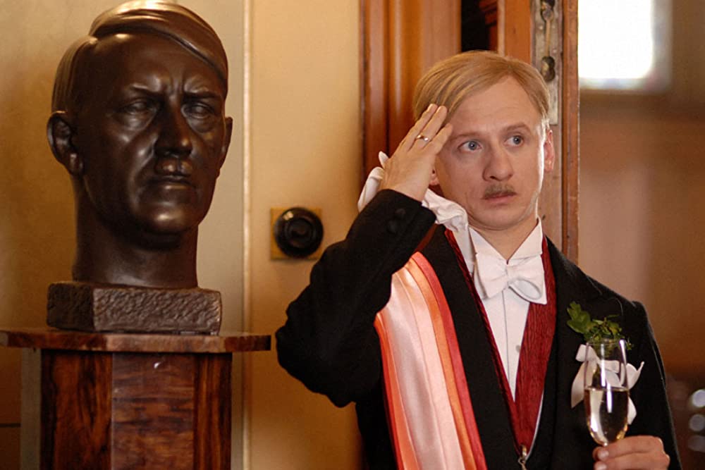 英国王給仕人に乾杯！の画像