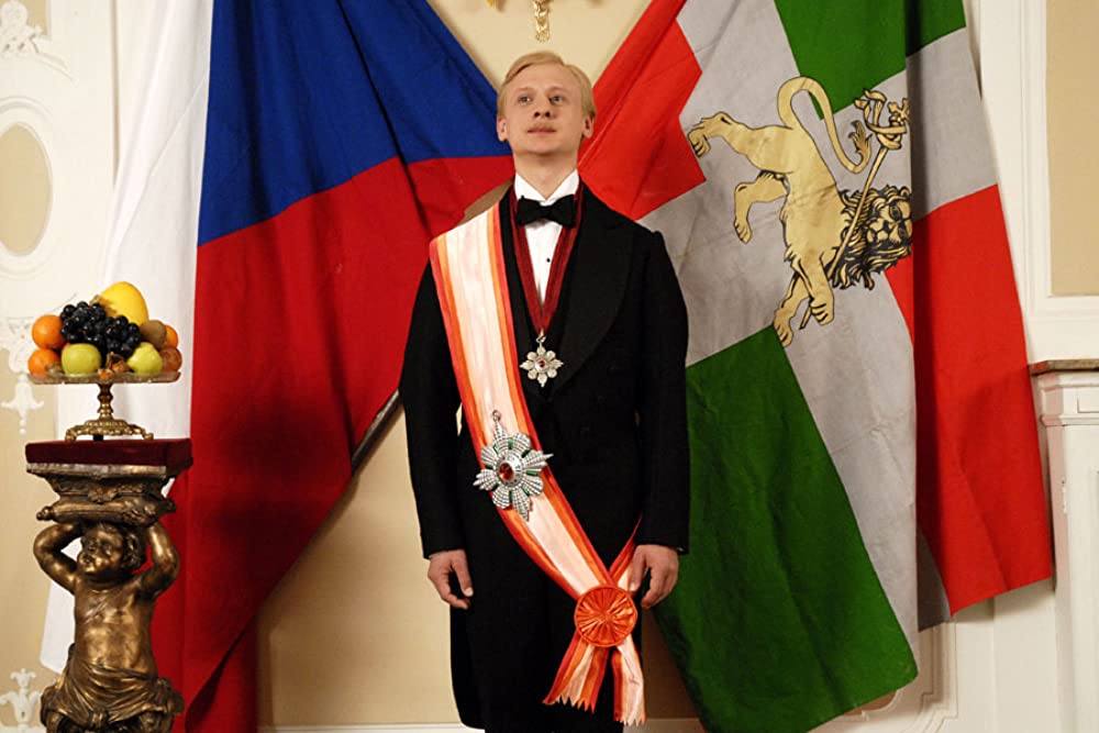 「英国王給仕人に乾杯！」イバン・ブルネフの画像