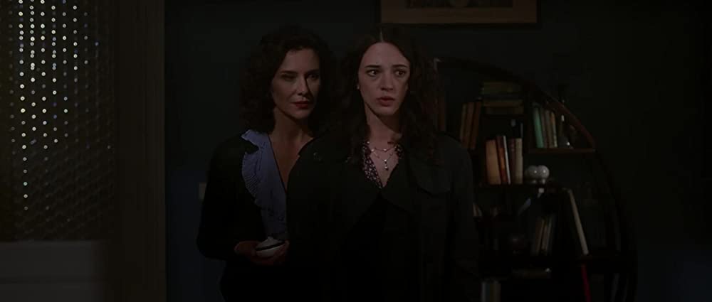 「サスペリア・テルザ 最後の魔女」アーシア・アルジェント & バレリア・カバッリの画像