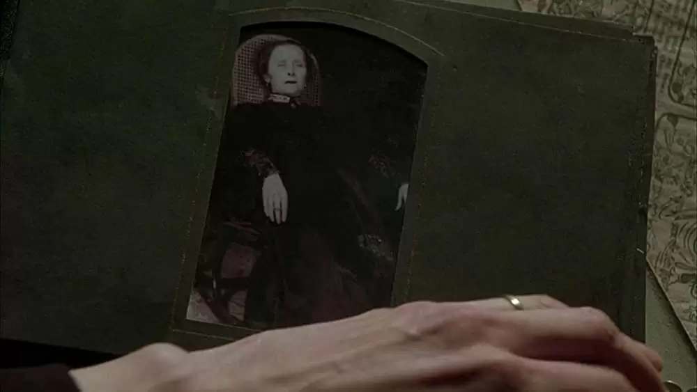 「アザーズ」の画像