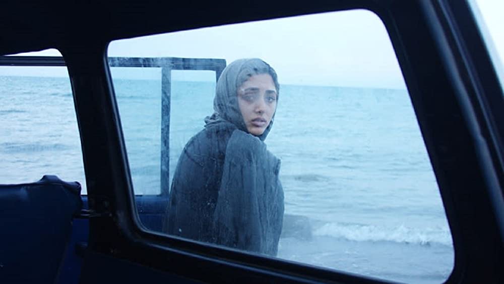 彼女が消えた浜辺の画像