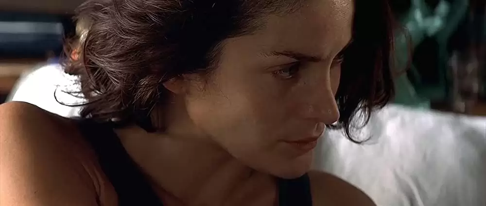 「メメント」キャリー＝アン・モスの画像