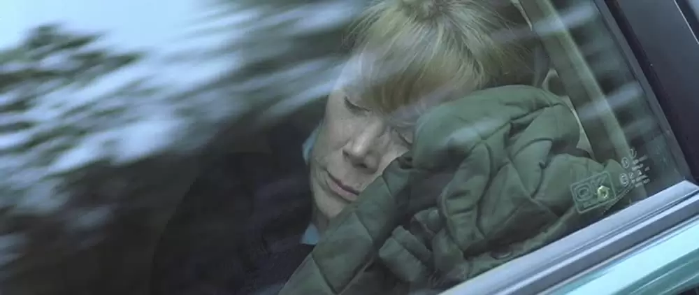 「イン・ザ・ベッドルーム」シシー・スペイセクの画像