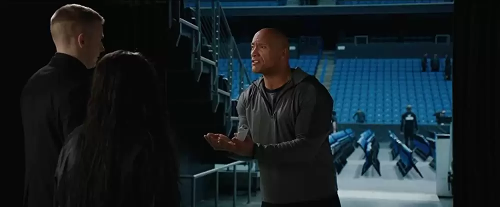 「ファイティング・ファミリー」ドウェイン・ジョンソン & ジャック・ロウデン & フローレンス・ピューの画像