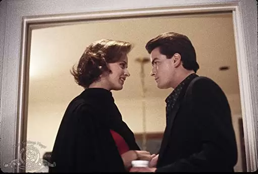 「ノーマンズ・ランド」チャーリー・シーン & ララ・ハリスの画像