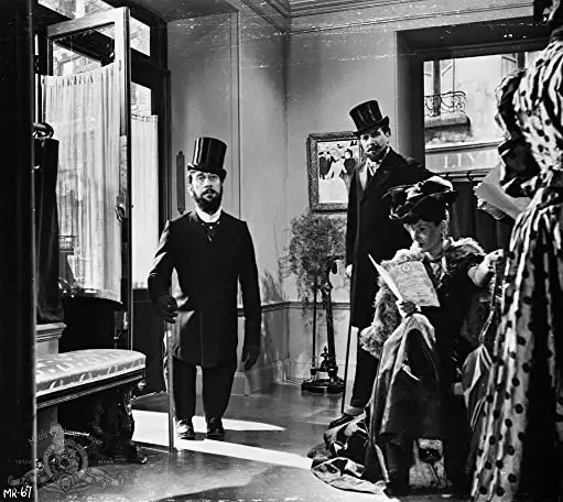 赤い風車の画像