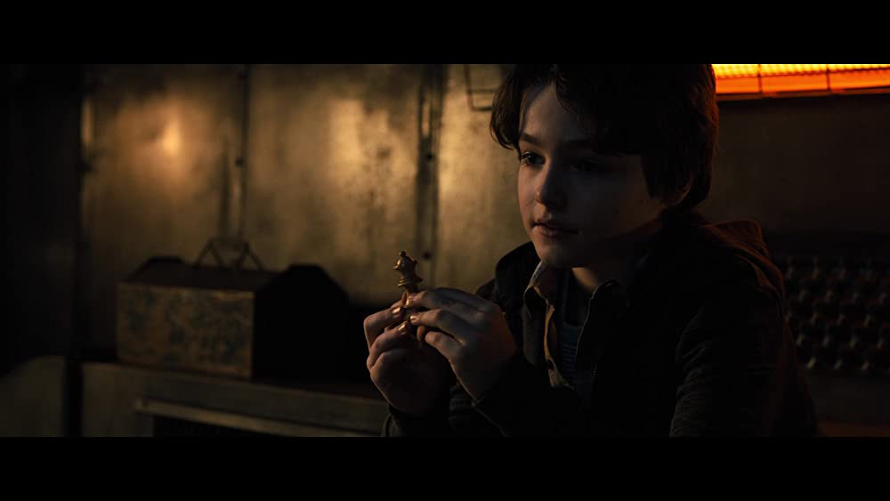 「蜘蛛の巣を払う女」クリストファー・コンベリーの画像