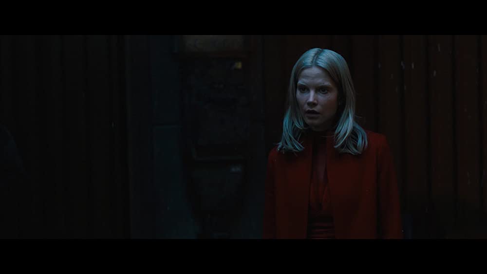 「蜘蛛の巣を払う女」シルビア・フークスの画像