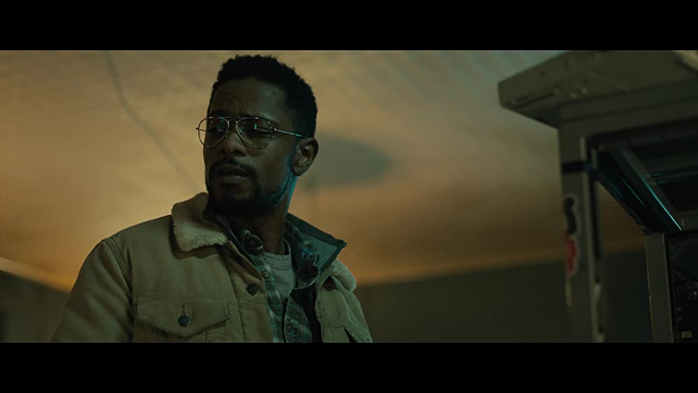 「蜘蛛の巣を払う女」ラキース・スタンフィールドの画像