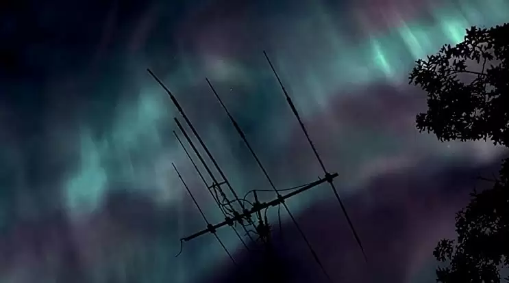 オーロラの彼方への画像