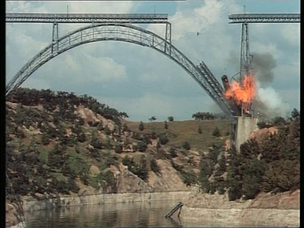 カサンドラ・クロスの画像