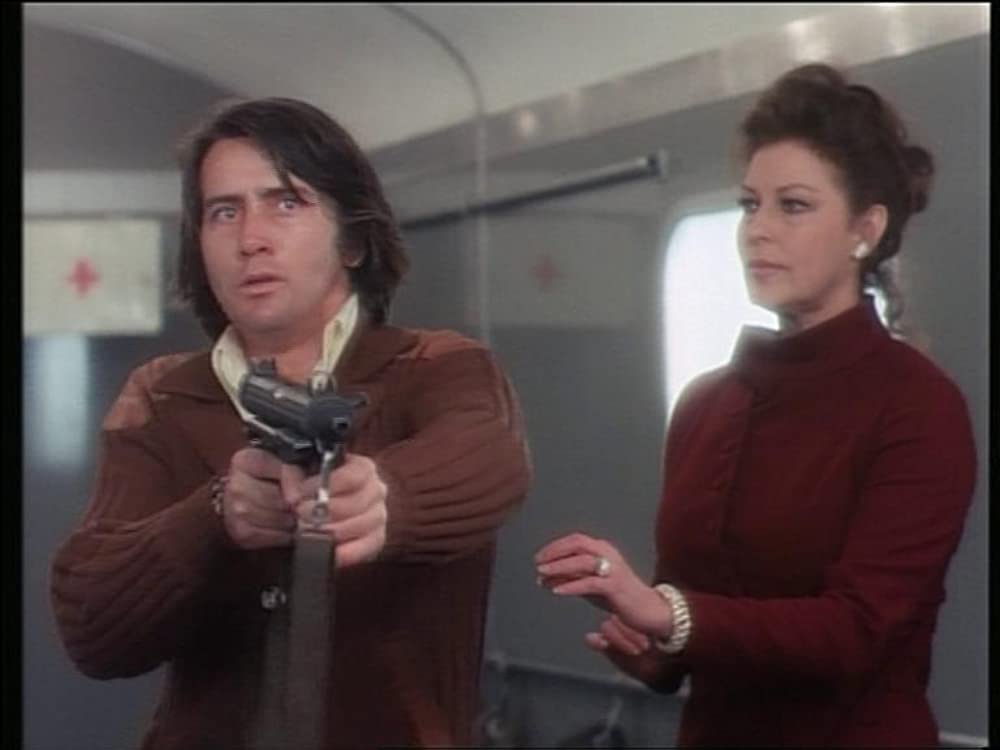 カサンドラ・クロスの画像