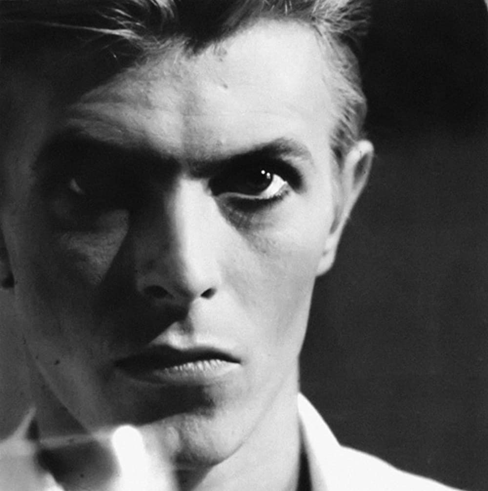 地球に落ちて来た男の画像