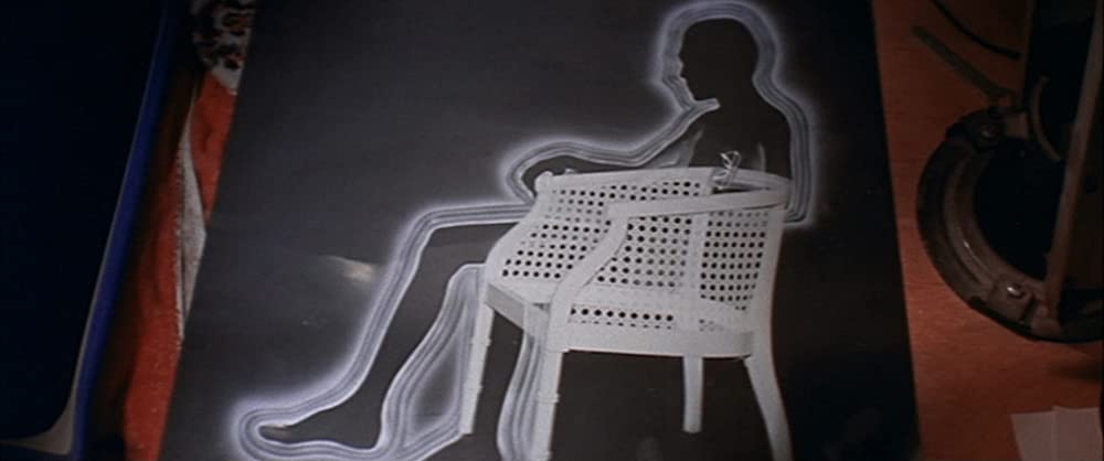 地球に落ちて来た男の画像