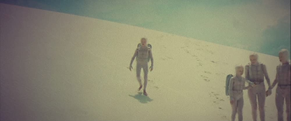 地球に落ちて来た男の画像